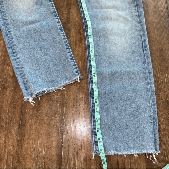 Levi's Wedgie Straight Jeans Women’s 28 Button Fly Medium Wash Vintage Ra Hem - Picture 10 of 12